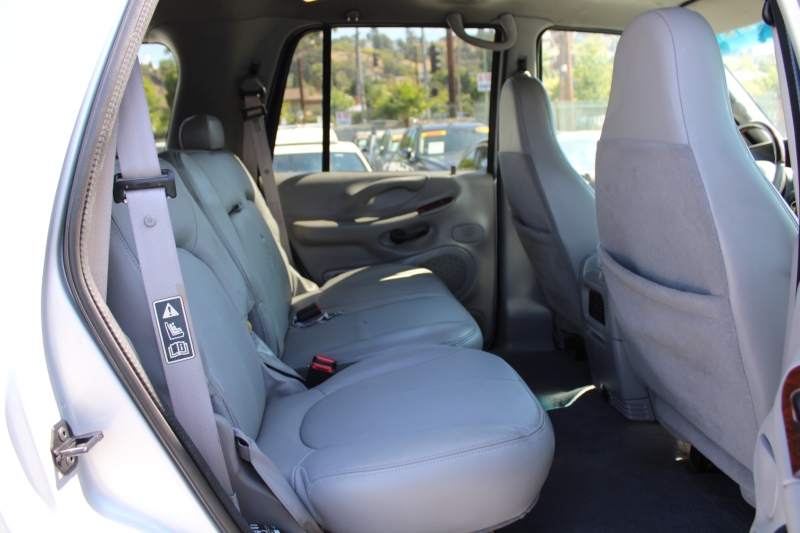 2002 Ford Expedition XLT photo 12