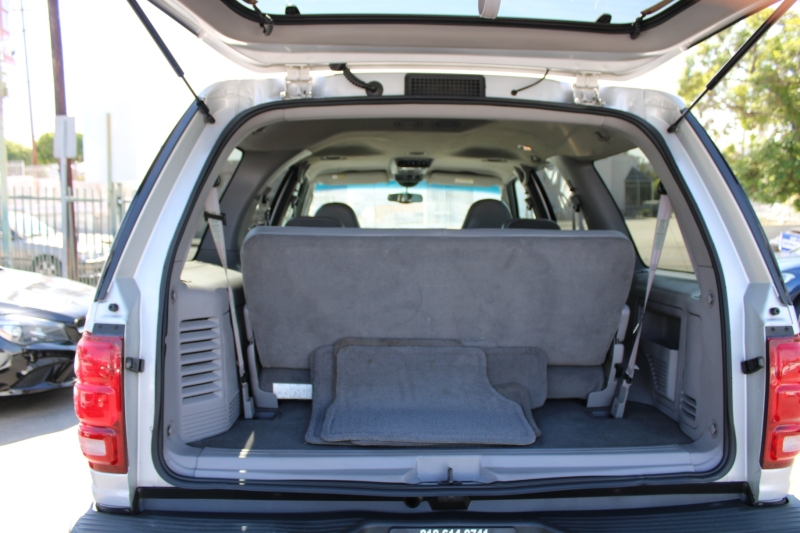 2002 Ford Expedition XLT photo 9