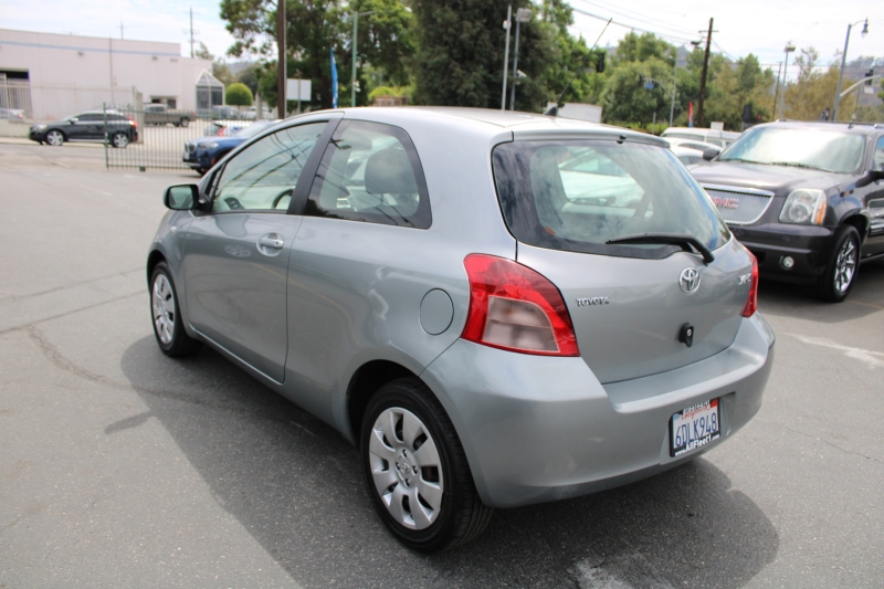 2008 Toyota Yaris photo 4