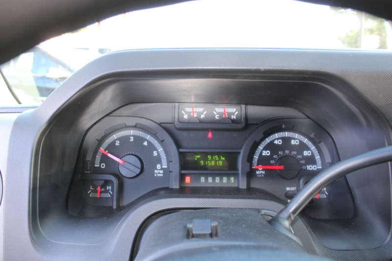 2013 Ford E-150 photo 10