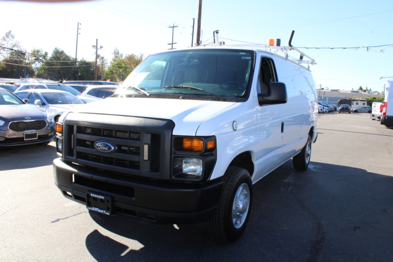 2013 Ford E-150 photo 3