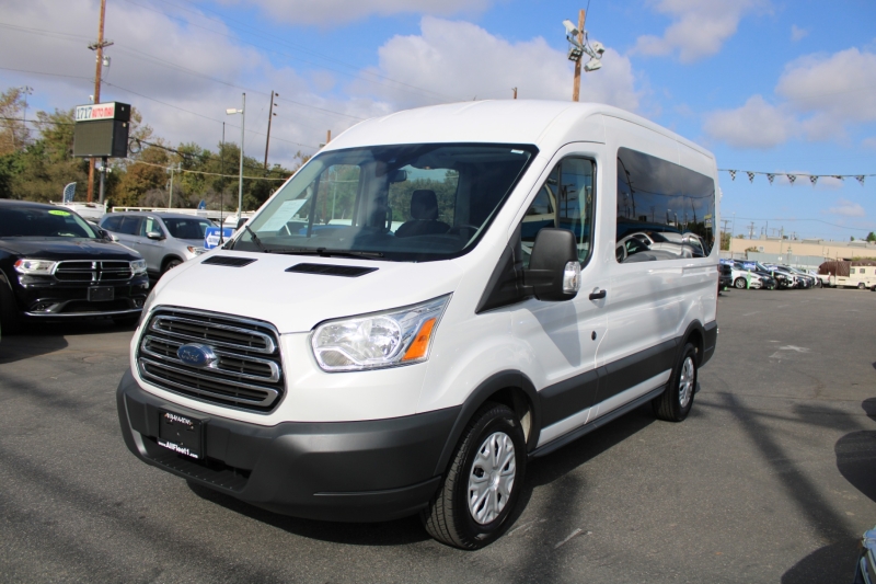 2017 Ford Transit XL photo 3