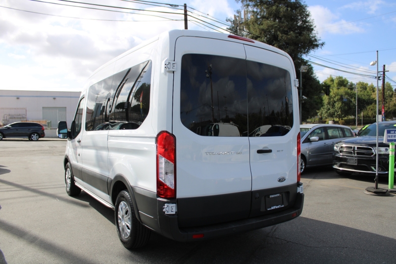 2017 Ford Transit XL photo 4
