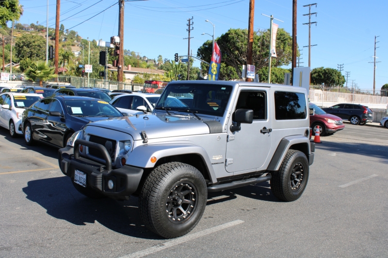 2013 Jeep Wrangler Sahara photo 3