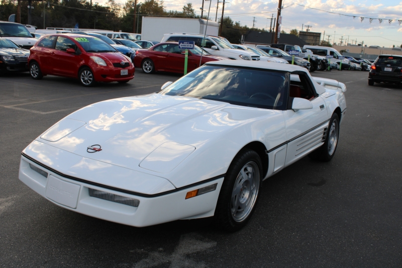 1990 Chevrolet Corvette photo 4
