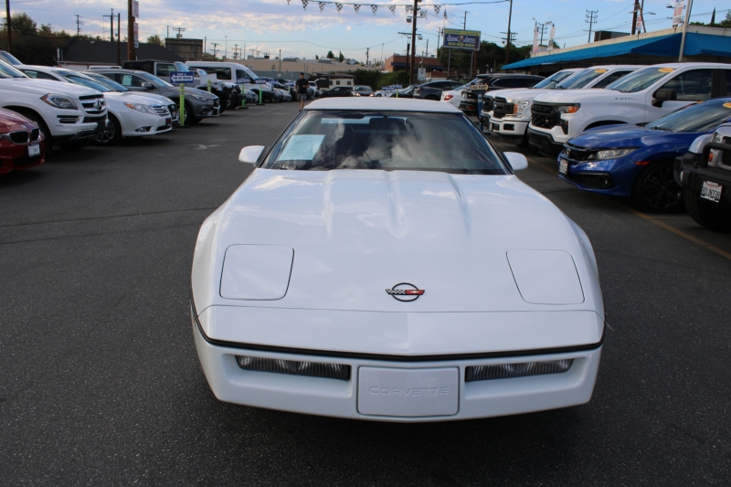 1990 Chevrolet Corvette photo 2
