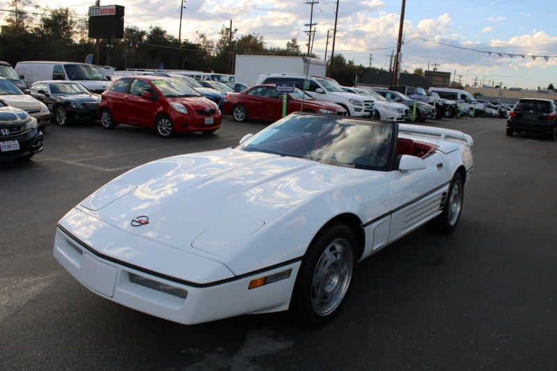1990 Chevrolet Corvette photo 3