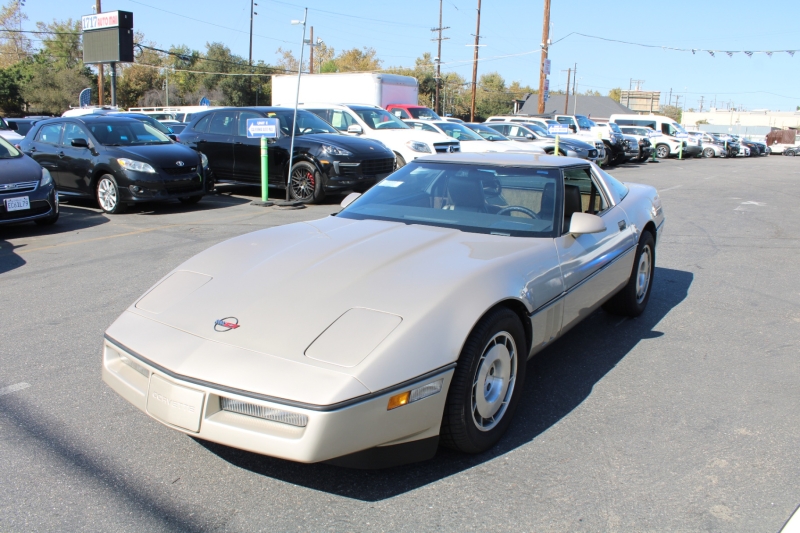 1986 Chevrolet Corvette photo 3