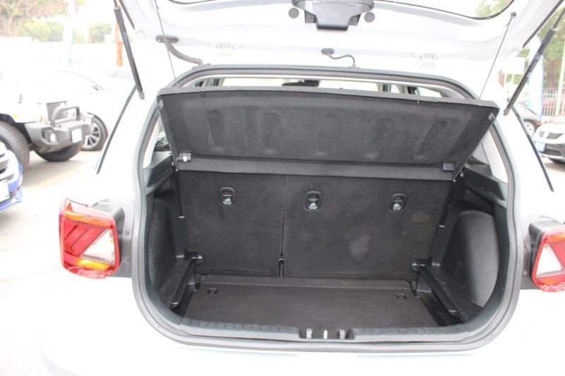 2020 Hyundai Venue SE photo 4