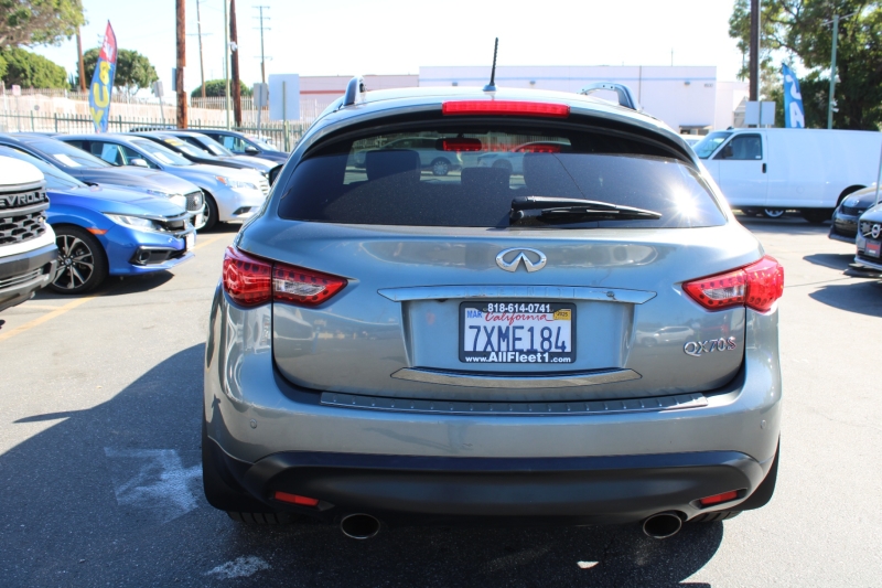 2017 Infiniti QX70 photo 2