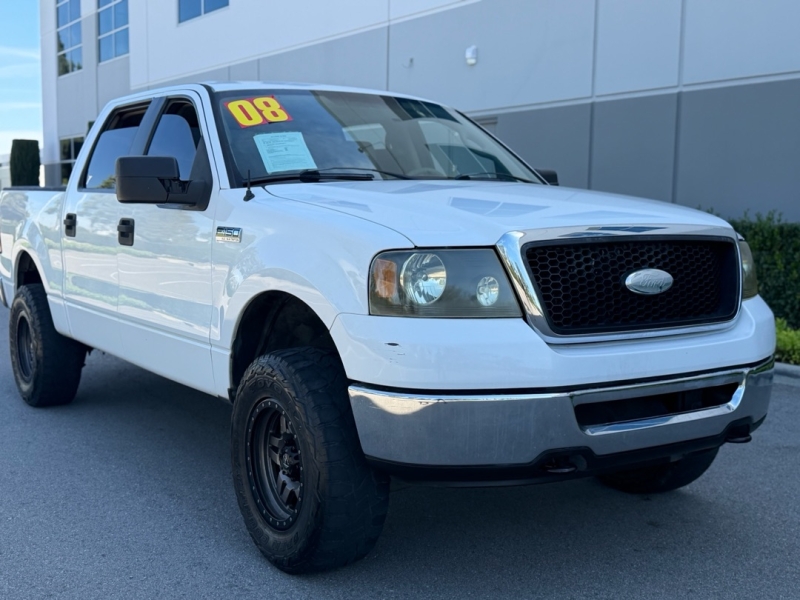 White 2008 Ford F-150 XLT SuperCrew SB 4WD Pickup Truck Four-Wheel Drive 4-Speed Automatic
