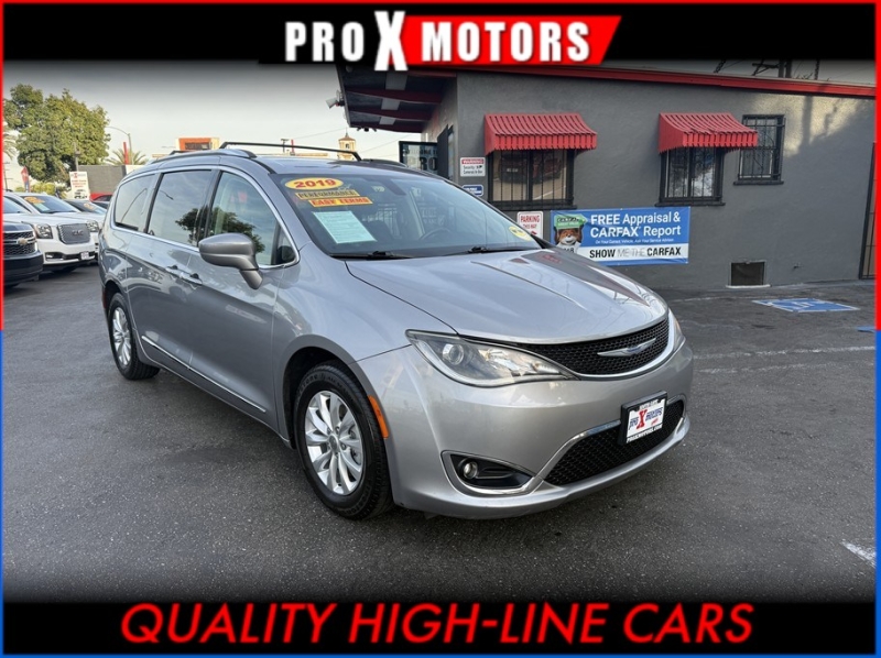 2019 Chrysler Pacifica Touring L FWD