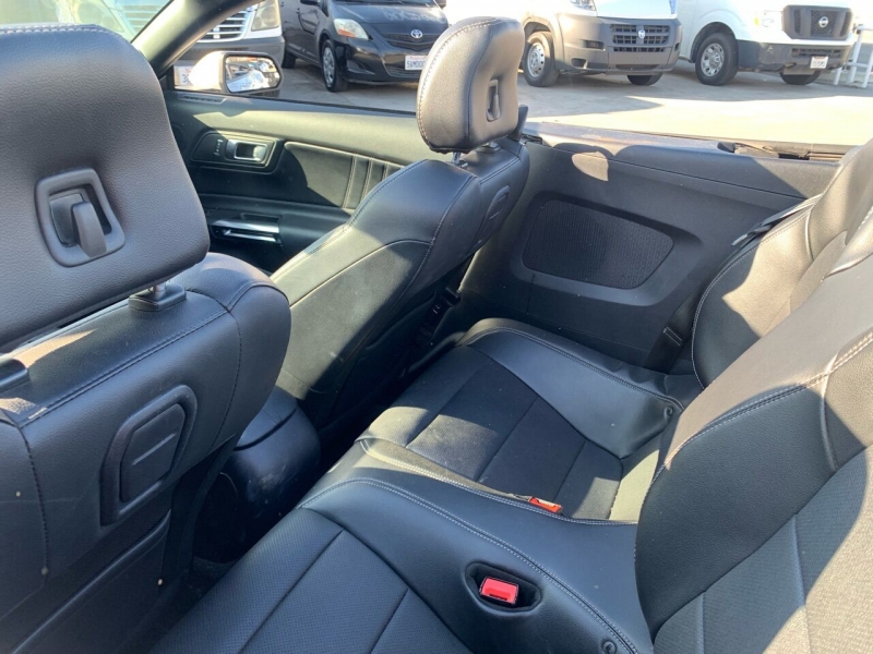 2019 Ford Mustang EcoBoost Premium Convertible photo 14