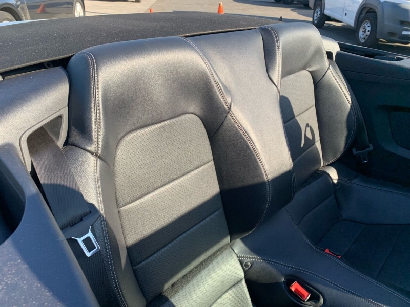 2019 Ford Mustang EcoBoost Premium Convertible photo 12