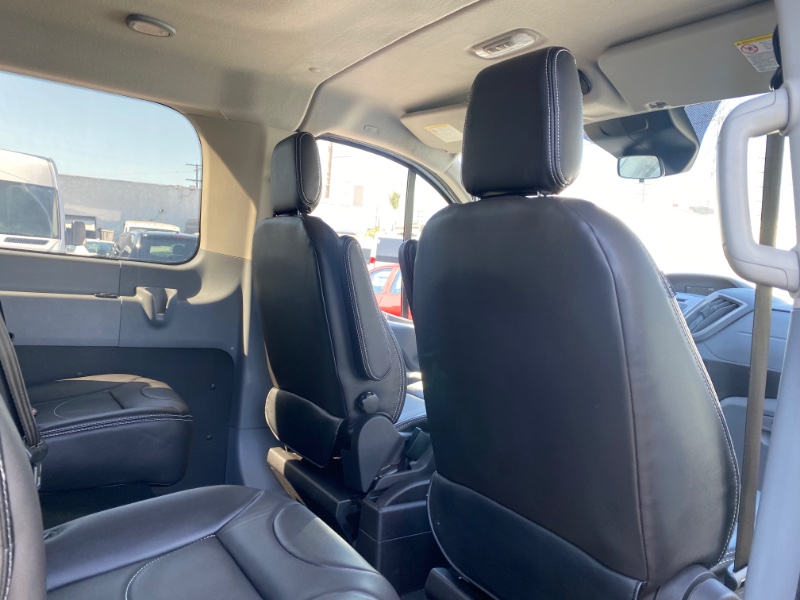 2018 Ford Transit Passenger XLT photo 11