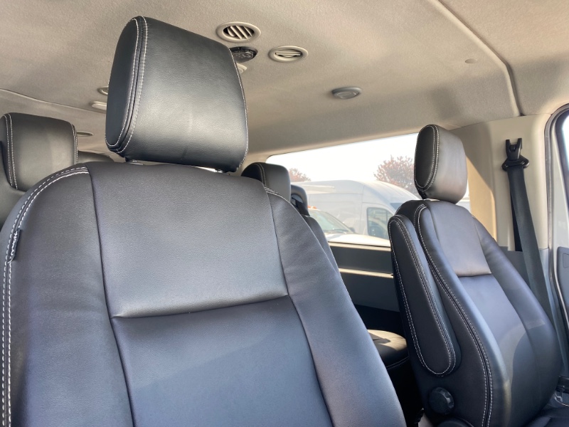 2018 Ford Transit Passenger XLT photo 9