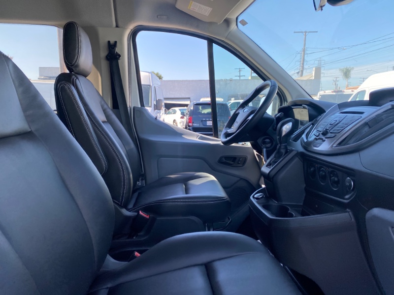 2018 Ford Transit Passenger XLT photo 7