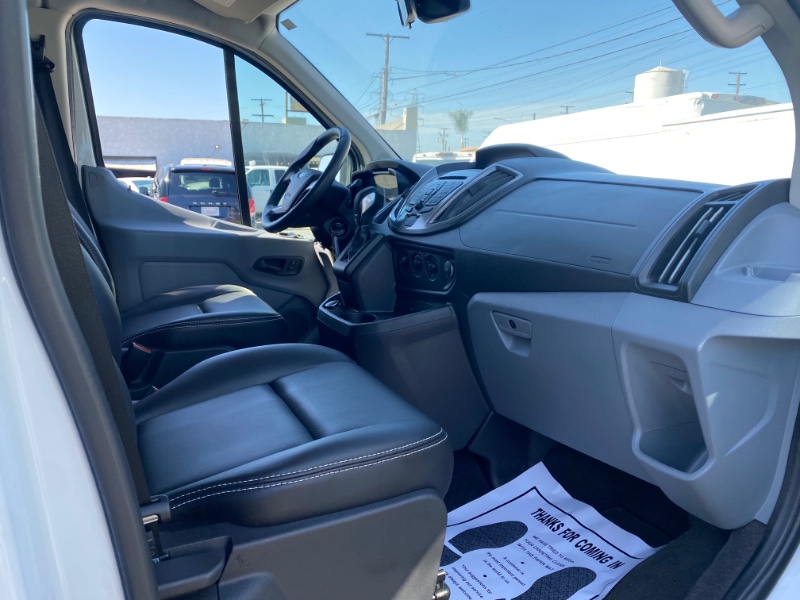 2018 Ford Transit Passenger XLT photo 6
