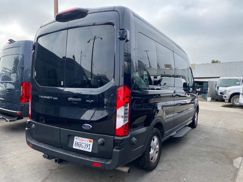 2020 Ford Transit Passenger XLT photo 6