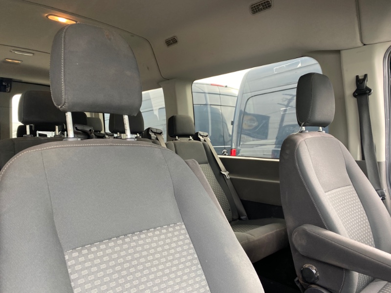 2020 Ford Transit Passenger XLT photo 10