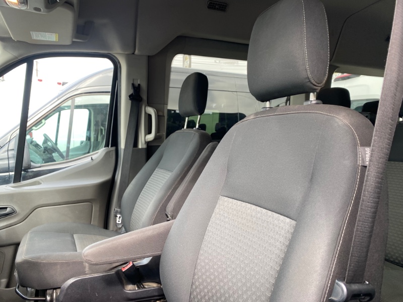 2020 Ford Transit Passenger XLT photo 15