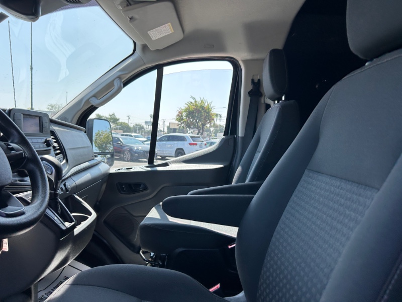 2021 Ford Transit photo 17
