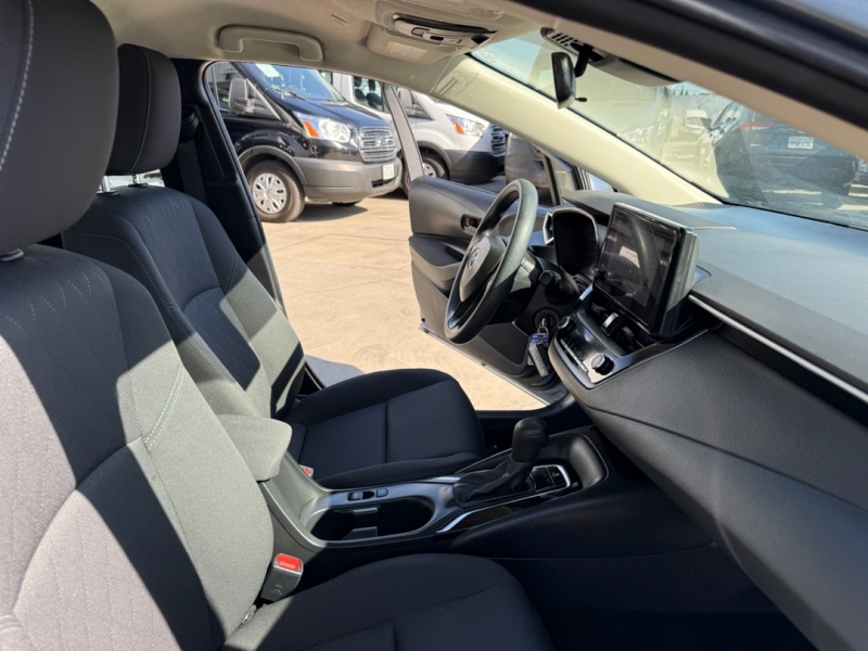 2023 Toyota Corolla LE photo 17