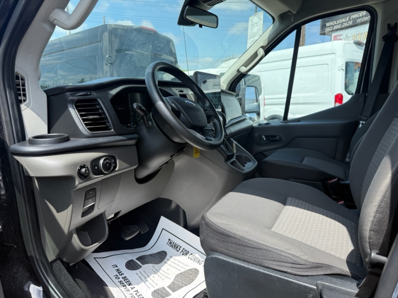 2022 Ford Transit XLT photo 14