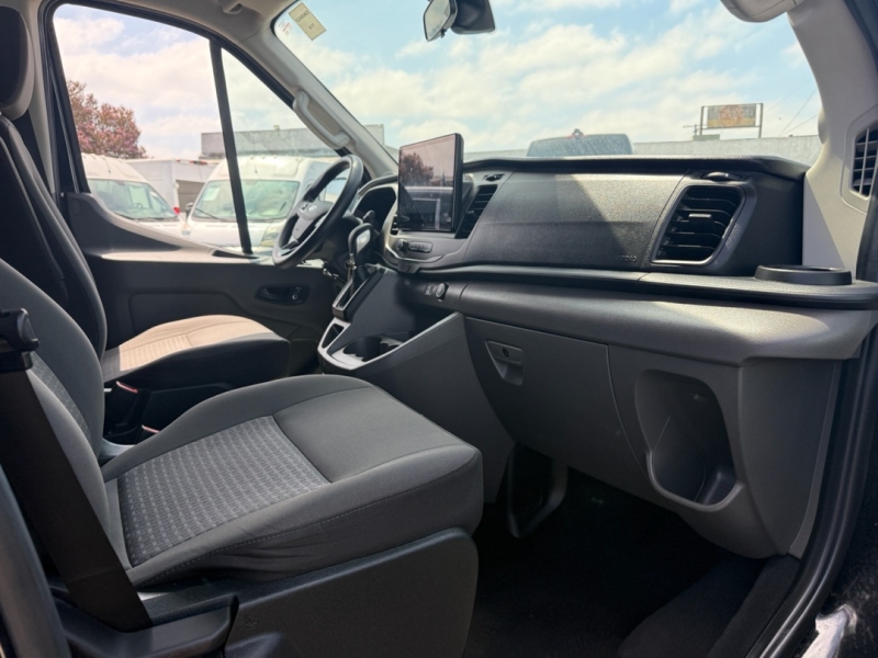 2022 Ford Transit XLT photo 8