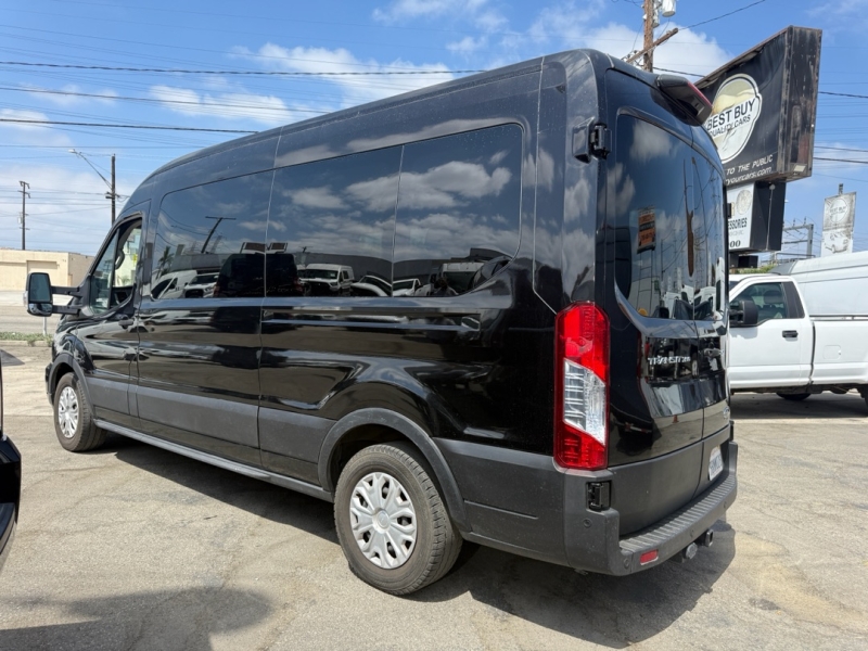 2022 Ford Transit XLT photo 4