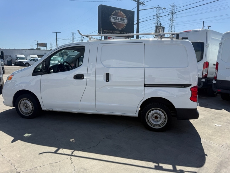2021 Nissan NV200 SV photo 3