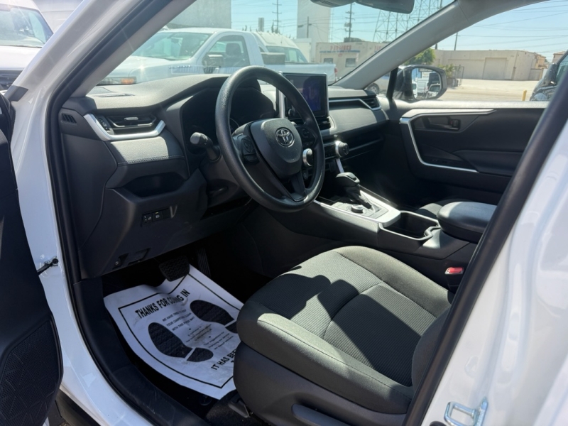 2025 Toyota RAV4 Hybrid LE photo 21