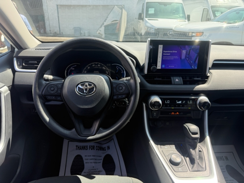 2025 Toyota RAV4 Hybrid LE photo 20