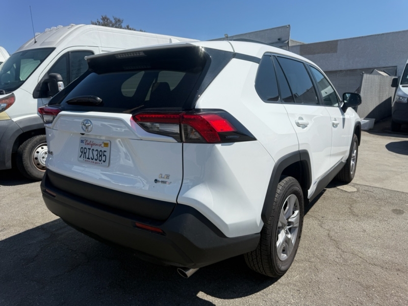 2025 Toyota RAV4 Hybrid LE photo 6