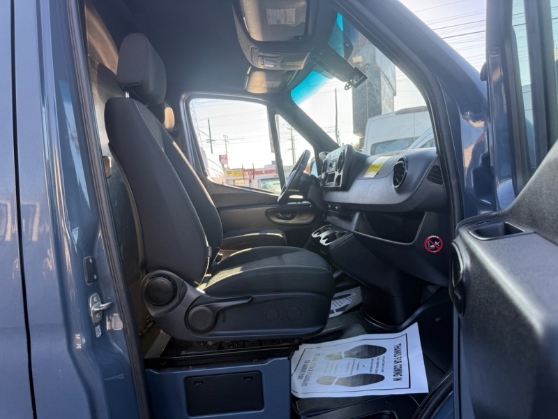2019 Mercedes Benz Sprinter 2500 photo 11