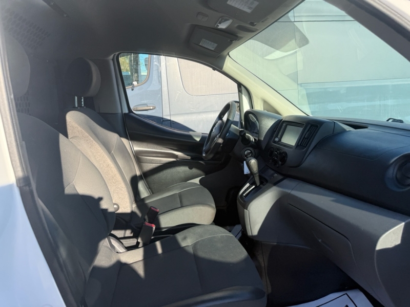 2020 Nissan NV200 S photo 8