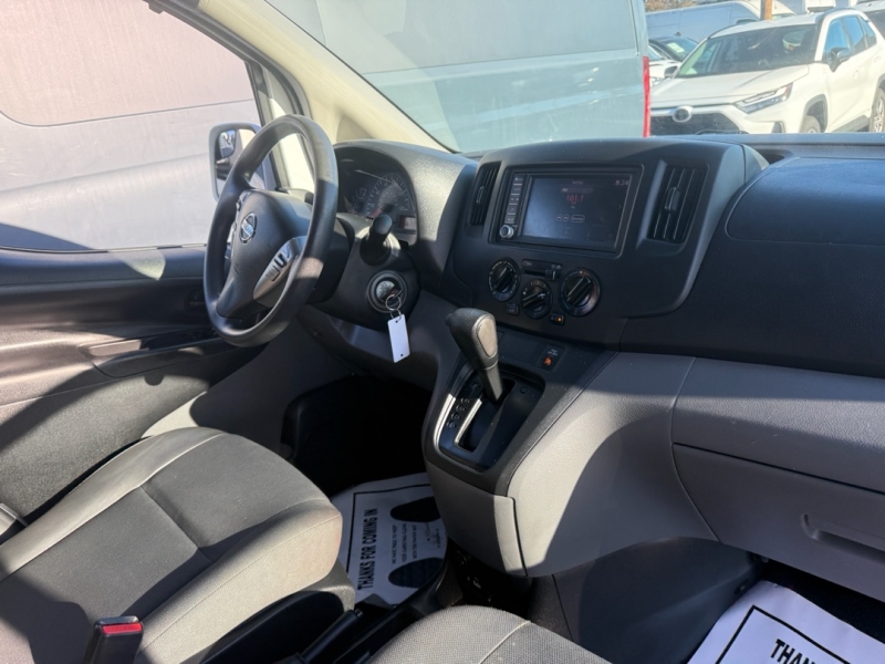 2020 Nissan NV200 S photo 10