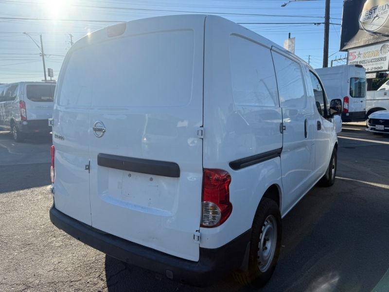 2015 Nissan NV200 S photo 7