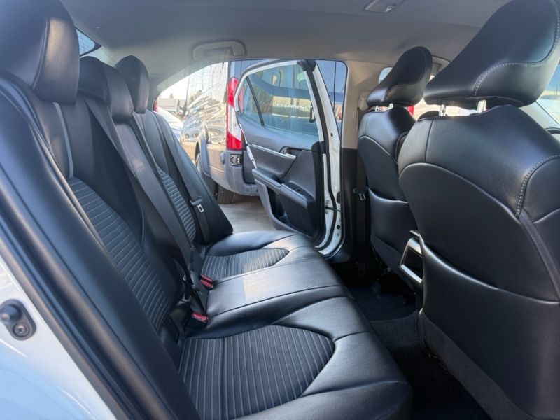 2024 Toyota Camry SE photo 13