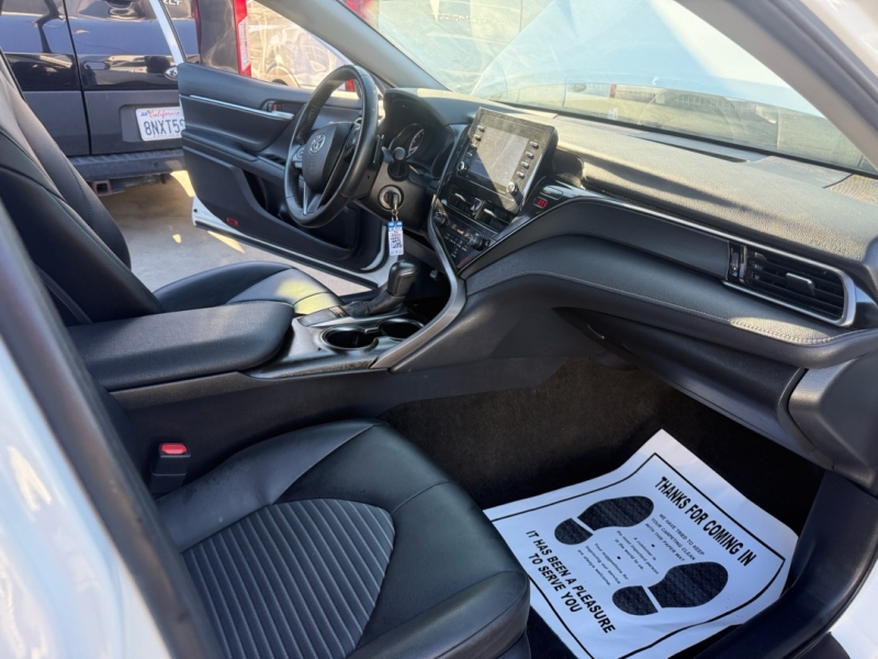 2024 Toyota Camry SE photo 16