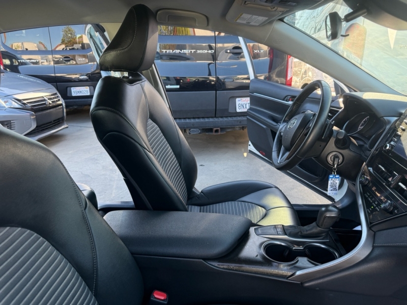2024 Toyota Camry SE photo 17
