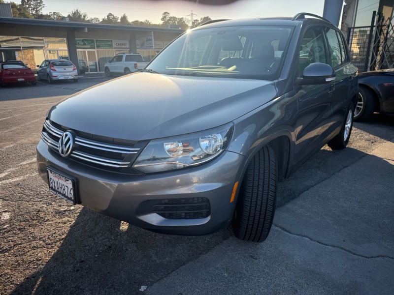 2016 Volkswagen Tiguan SE photo 2