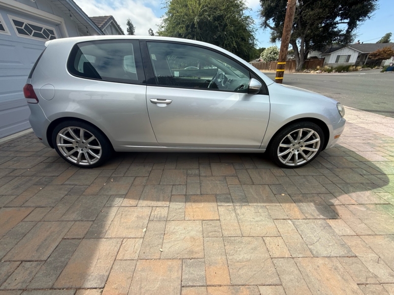 2011 Volkswagen Golf 2.5L photo 3
