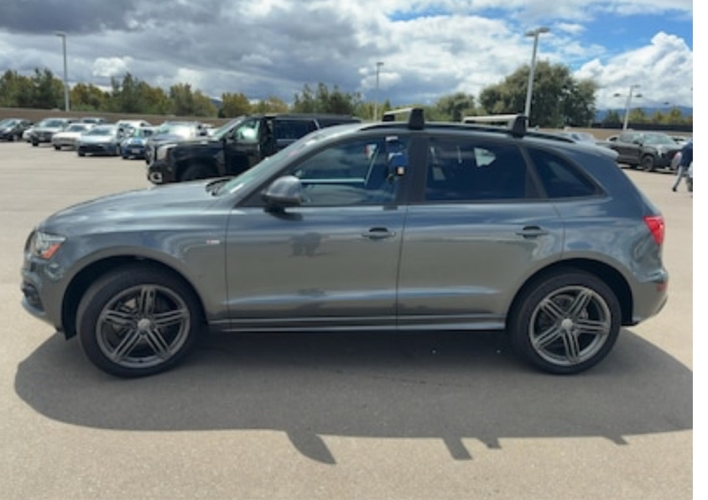 2012 Audi Q5 3.2 Premium Plus photo 2