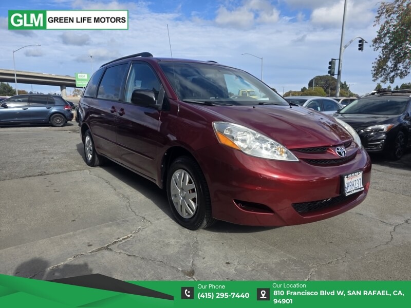 picture of 2010 Toyota Sienna