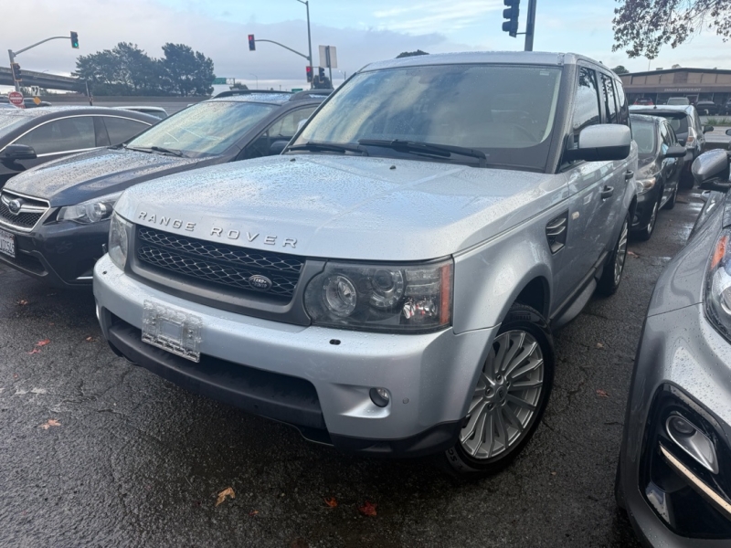 2011 Land Rover Range Rover Sport HSE photo 3