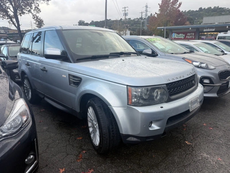 2011 Land Rover Range Rover Sport HSE photo 2