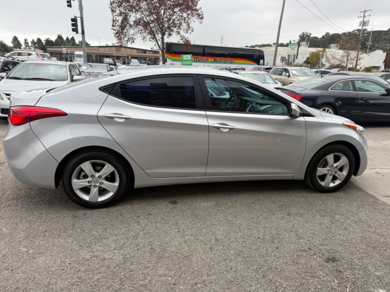 2011 Hyundai Elantra GLS photo 4