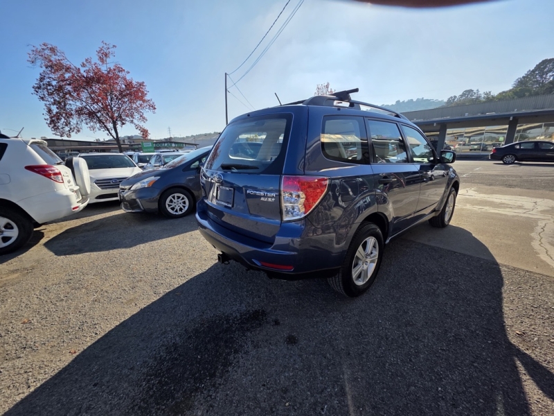 2013 Subaru Forester 2.5X photo 3