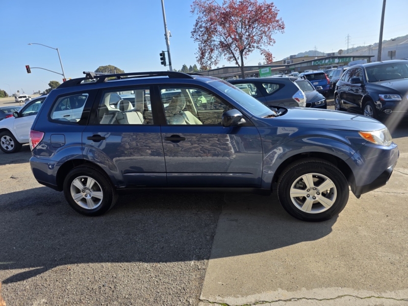 2013 Subaru Forester 2.5X photo 2